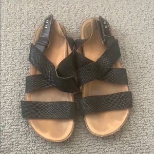 Clarks women’s sandals size 8.